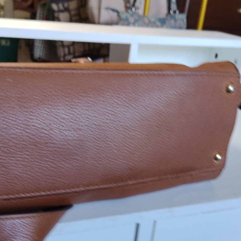 Gorgeous Michael Kors Brown Leather Satchel with Gold Accents - Picture 8 of 14